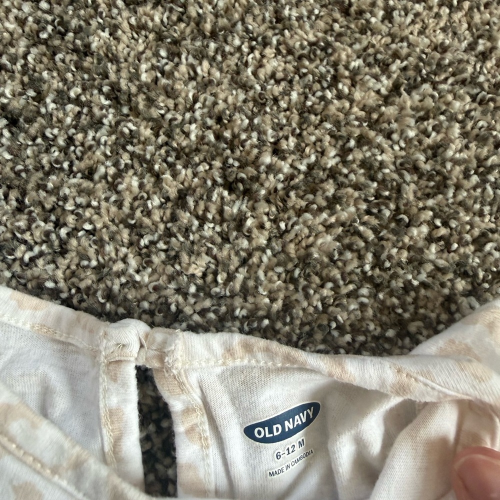 Old Navy White and Light Tan Leopard Print Romper 100% Cotton 6-12 Months - Picture 2 of 4